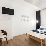 Airport Bed & Breakfast Lisboa