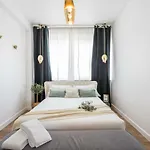 Airport Bed & Breakfast 4*